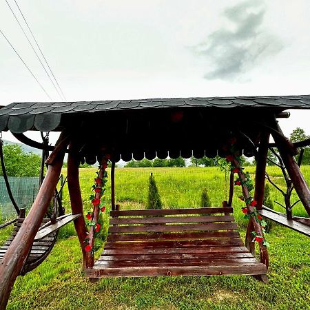 A-Frame Bucovina- Paradis Bucovinean Capu Cîmpului Eksteriør billede